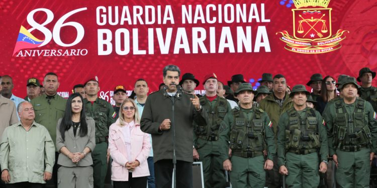 Presidente Maduro: GNB bastión de paz