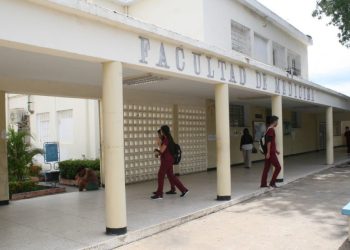 Ricardo León: “Debemos debatir el modelo de formación médica en todo el país”