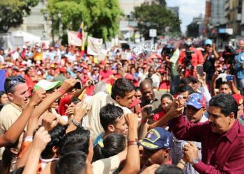 La Organización y Movilización Popular es la Clave para la Victoria del Presidente Nicolás Maduro 9 La Organización y Movilización Popular es la Clave para la Victoria del Presidente Nicolás Maduro