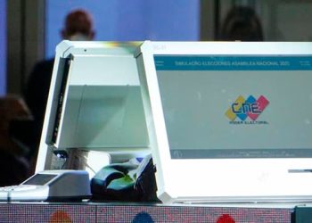 La abogada Carmen Stebbing, exconsultora jurídica del CNE, opinó que al utilizar el listado oficial del ente electoral, los partidos opositores han reconocido que es confiable