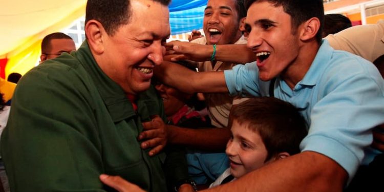 Coautor, junto a Wilfer Bonilla, del libro “El chavismo como identidad política”, el exministro y actual embajador estima que debe tomarse conciencia de la necesidad de un liderazgo colectivo que preserve la opción revolucionaria