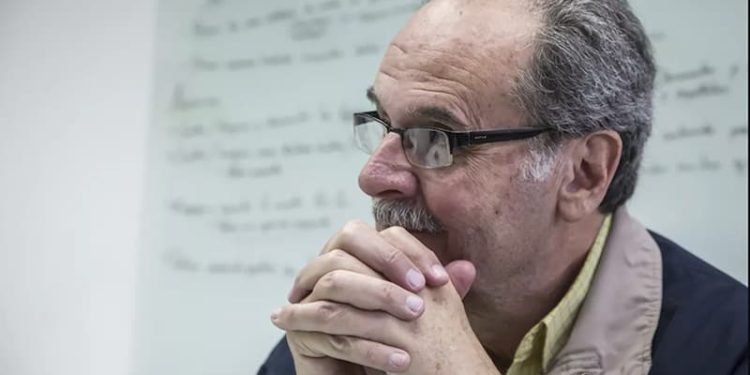 Ochoa Antich: La puntada sin hilo