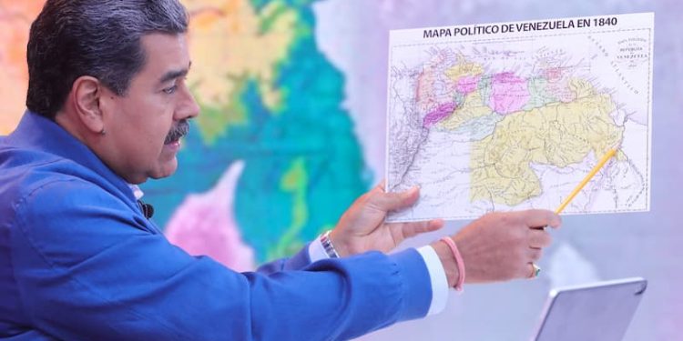 Yo, Nicolás Maduro Moros, presidente de la República Bolivariana de Venezuela, a nombre de nuestro pueblo, estoy listo para reunirme con usted muy pronto en el lugar del Caribe que elijamos, para dialogar en el marco del Acuerdo de Ginebra”