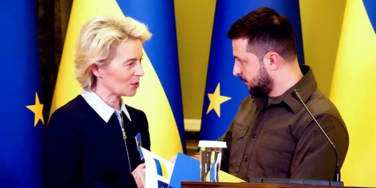 Diversos voceros europeos, estadounidenses, han reconocido que pese a los bloqueos, restricciones, Rusia sigue vendiendo petróleo y gas, por citar sólo dos casos, a India, China, Egipto, entre otros. Rusia sigue fuerte en el mercado de la energía nuclear