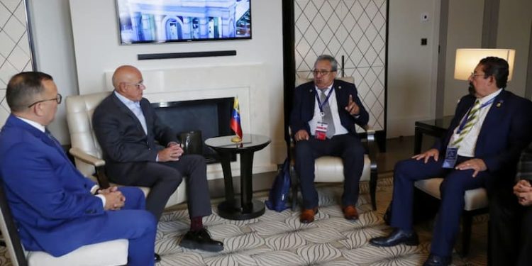 La amistad no entiende de distancia geográfica