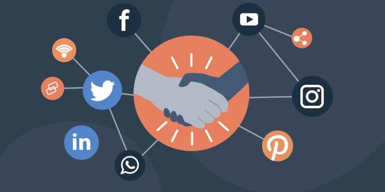 Pero más allá de lo individual, los pueblos están en la obligación de conseguir la mejor forma de organización digital para que la lucha contra el neocolonialismo, la dominación militar y económica, los derechos de los diversos movimientos sociales y grupos sean preservados