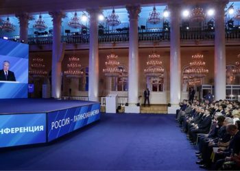 Relaciones económicas basadas en la cooperación, la justicia y el interés mutuo; diversificará nuestros vínculos internacionales, le imprimirá mayor estabilidad y protección frente a las presiones estadounidenses