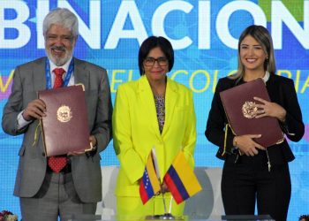 No nos separa nada, nos une todo