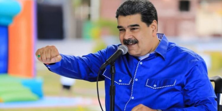 Para un ingenuo transeúnte resulta imposible de comprender el descaro que enarbola María Corina Machado en la petición urgente de una intervención militar en Venezuela