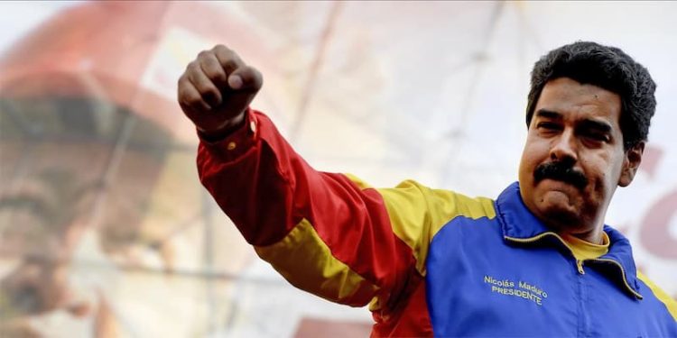 “Nicolás cumple, cumplimos con Nicolás” 1 No ha sido fácil para la revolución bolivariana llegar a su 25º aniversario y celebrar su elección número 30 con el referéndum consultivo sobre el Esequibo el próximo 3 de diciembre. Ha sido posible porque el pueblo ha mantenido un altísimo nivel de conciencia, aunado a la sabia acción del gobierno bolivariano