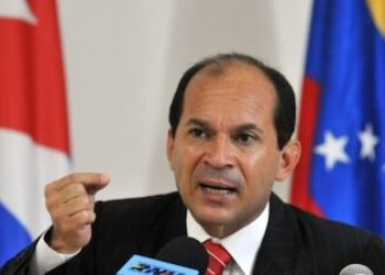 “El fantasma del mercenario Schomburgk en nuestro Esequibo”