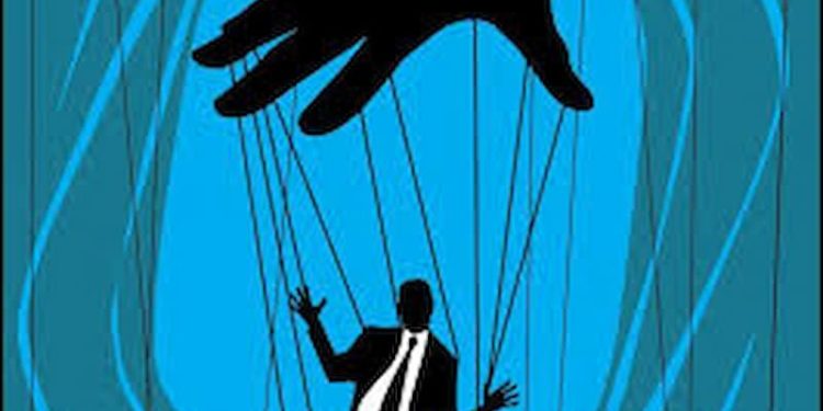 Marionetas al servicio de transnacionales