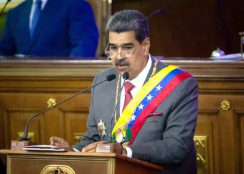 El aumento del 15 de enero constituye el primer paso en materia de ingresos de los trabajadores. Para ello, tenemos que seguir trabajado en el fortalecimiento de la economía y, además, en la consolidación de la estabilidad política, de la soberanía nacional y de los vínculos internacionales con las nuevas potencias, que encabezan los cambios hacia un nuevo orden mundial libre de hegemonías imperiales