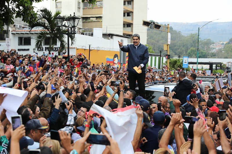 La movilización masiva del chavismo, tomando Caracas, ha servido para enviar un mensaje claro a todos esos factores en cuanto a que no hay forma ni manera de reducir ni por fuerza ni por chantajes la determinación soberana de la República Bolivariana de Venezuela de hacerse respetar en sus decisiones y conducción soberana del proceso político