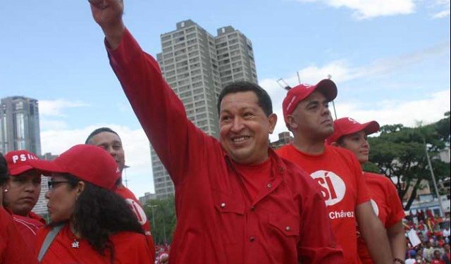 A cielo despejado, siempre Chávez 1 A cielo despejado, siempre Chávez