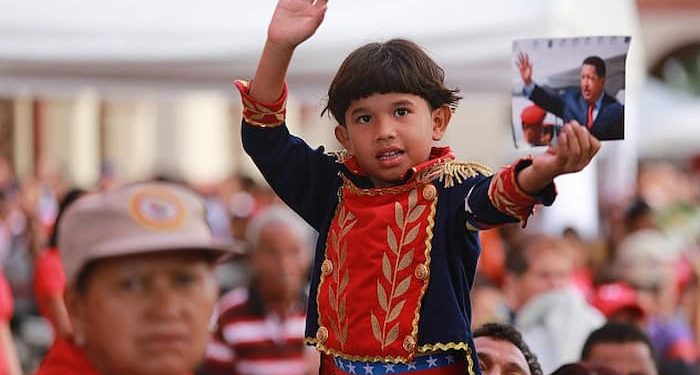 Chávez siempre en la contienda