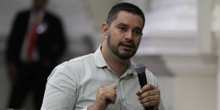 Diputado Gustavo Villapol exige a EE. UU cesar agresiones contra Venezuela y llama a la unidad nacional
