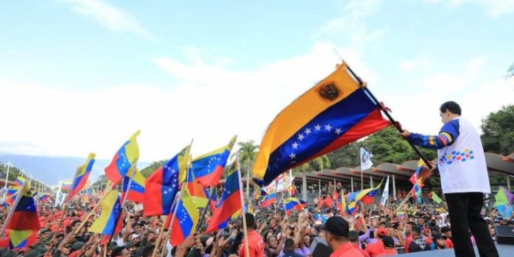 Hinterlaces: 59% de los venezolanos considera que Nicolás Maduro será reelecto