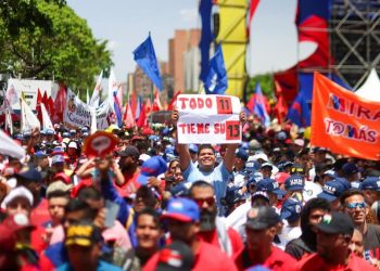 La revolución y la nación como un todo, tienen la tarea de exterminar al fascismo, que nunca podrá participar libremente en un sistema democrático, porque se trata de una fuerza criminal, que por sus mismas acciones se ponen al margen de la ley