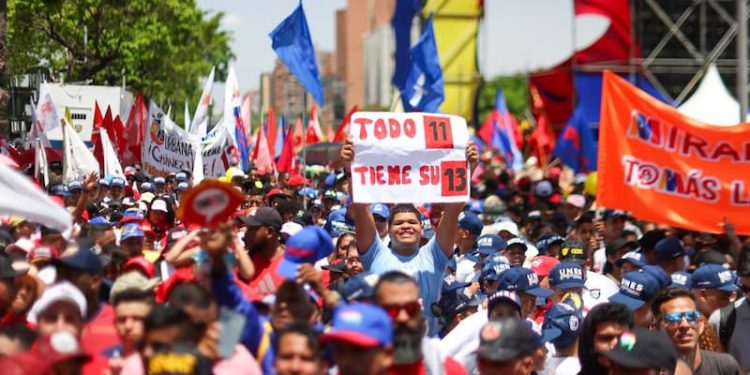 La revolución y la nación como un todo, tienen la tarea de exterminar al fascismo, que nunca podrá participar libremente en un sistema democrático, porque se trata de una fuerza criminal, que por sus mismas acciones se ponen al margen de la ley