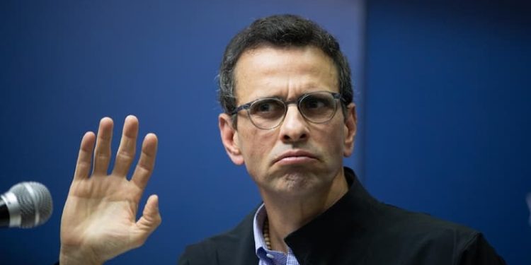 ¿Qué llevaban en la mente Capriles y Pedro Carmona Estanga el 11 de abril, emblemas itinerantes del golpe de estado del 2002? Un plan: implantar en Venezuela un Proceso de Reorganización Nacional, al estilo de Videla
