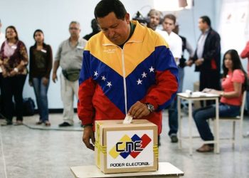 El capitán ilustró los elementos que, durante 25 años, han hecho posible la existencia y la resistencia de la revolución bolivariana