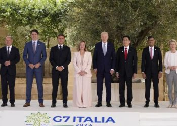 “Contra el G7, el G-Mundo”, se ha dicho. Un mundo sin explotación del trabajo, sin opresión imperialista, ni opresión a las mujeres y a la diversidad. Un mundo sin muros ni barreras, sin OTAN y sin Troika. Un mundo de paz con justicia social, que sólo se puede lograr en la lucha por el socialismo, como está sucediendo en Venezuela
