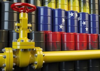 Potenciar el ingreso petr|olero, constituye el principal objetivo en función de la aceleración productiva nacional. Ningún otro sector le podría imprimir tanta fuerza a la producción nacional, como lo hace en la actualidad la industria petrolera