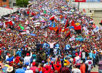 Según CMIDE 50.1, el candidato del PSUV tiene una altísima probabilidad de ganar con 53% de los votos; con una participación de 65%