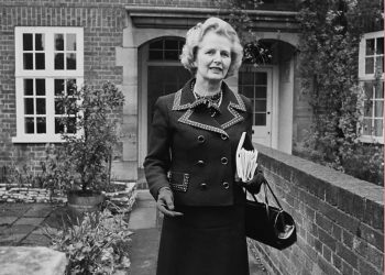 Una de esas fascistas, nacida en Venezuela, le dice hoy a sus seguidores: si no podemos llegar hasta el final, desaten la arrechera. Lo que ella ignora, es que los entreguistas que gobernaron la cuarta república, jamás volverán a gobernar la patria de Bolívar