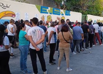 Venezuela vota para celebrar a Chávez