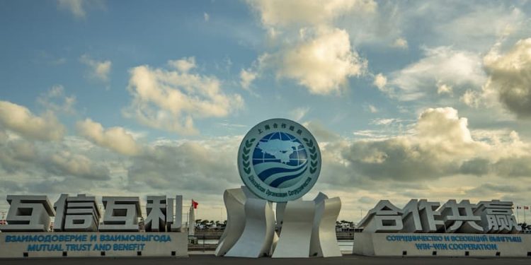 Quienes hoy asumen un rol preponderante en el nuevo orden mundial que emerge; son quienes ya cuestionan abiertamente el injusto establishment global que se heredó luego de la Segunda Guerra Mundial; agudizado durante la primera década de este siglo con la unipolaridad norteamericana