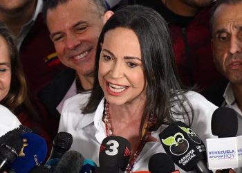 ¿Cómo se puede proponer al Premio Nobel de la Paz a una golpista como Machado que, en los países europeos, llevaría años en prisión? Pero ya se ha hecho, y se hizo con otros criminales de guerra