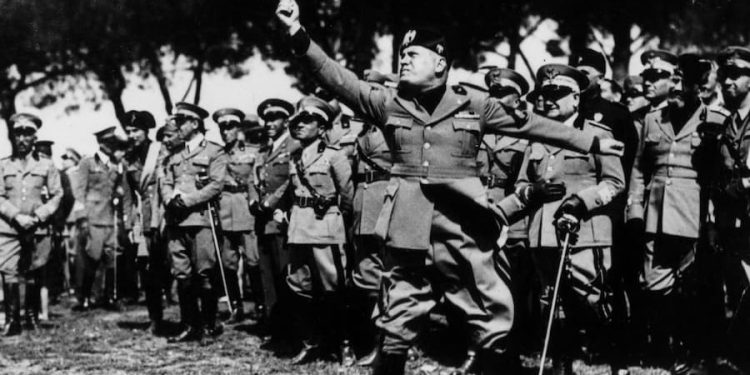 Antipolítica y fascismo