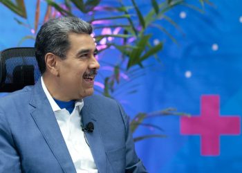 Resulta que el viejito [González Urrutia] se fue y 'La Sayona' [María Corina Machado] también se fue. Huyó, huyó, se fue, se fue, se fue (…) Se fue, son cobardes, son buenos para lanzar mensajes de odio, de intolerancia, pero le llegaron las maletas Gucci y se fue