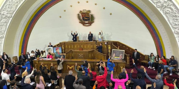 Venezuela responde: Asamblea Nacional aprueba acuerdo para romper relaciones con España