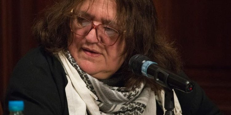 La gran discusión vendrá si la izquierda se hace con el gobierno, y no solo en relación a la integración latinoamericana que incluye todos los temas relativos a la región y sus grados de dependencia, no solo el particular de Venezuela