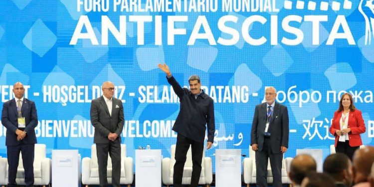 Trump ha amenazado con una guerra comercial en el Viejo Continente, con proteccionismo y aumento de los aranceles, el debate sobre el "Nuevo Pacto Europeo de Competitividad" se ha complicado aún más