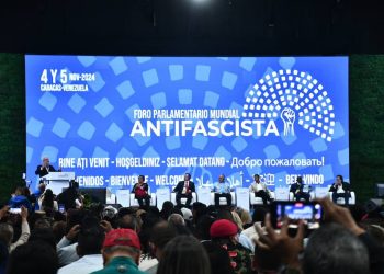 Inicia el Foro Parlamentario Mundial Antifascista en Caracas