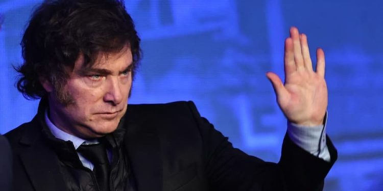 La relación entre China y Argentina es amplia y variada. Tiene que ver con grandes inversiones en el sector hidroeléctrico, en la exploración del litio y otros minerales. No es un dato menor que Pekín sea el segundo mayor socio comercial de Buenos Aires