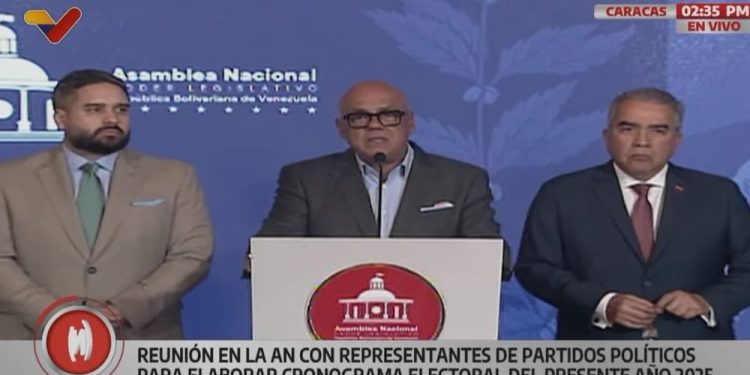 El 100% de las organizaciones políticas asistentes están comprometidas con la Constitución y la paz