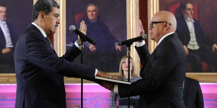 Nicolás Maduro emprende Reforma Constitucional