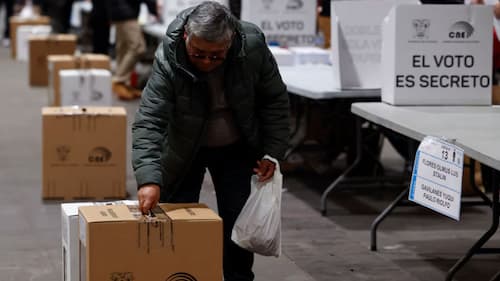 Es la única que se beneficia de un genuino reconocimiento popular, la única que proviene de una propuesta política orgánica que cuenta con una adhesión inicial de 30% del electorado, conocido por el pueblo como "el voto duro de Correa"