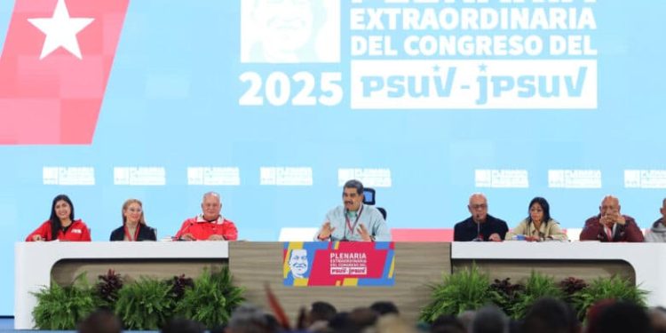 Presidente Maduro anuncia asambleas de base para la postulación de candidatos