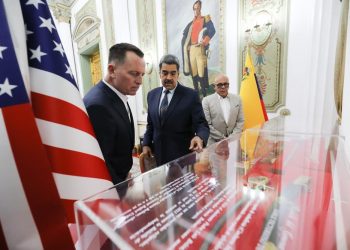 Venezuela sobre los acercamientos entre Washington y Caracas reafirma sus principios consagrados en la paz, el diálogo entre iguales, el respeto de la soberanía, y expresa su disposición de mantener los canales diplomáticos abiertos