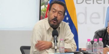 El imperialismo y la derecha creían que podían haberle ganado a Nicolás Maduro. En cambio, el primer presidente chavista y obrero se reveló, como decimos aquí, un tipo respondón. Se reveló como estadista, un gran líder, obviamente acompañado de la conciencia de nuestro pueblo organizado y de una clase obrera que se fortalece cada día más en la construcción del nuestro modelo socialista