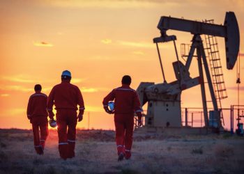 Las cifras de asesinados, torturados y desaparecidos durante el puntofijismo que maneja la Comisión por la Justicia y la Verdad son alarmantes: 11043 expedientes revisados detallan, sin contar el Caracazo, más de 5000 víctimas directas, más de 15 mil indirectas y 38 centros terroristas de tortura