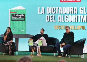 Todo demuestra －según el autor－ que la fuerza de los viejos imperios coloniales en el terreno de la disputa de modelos culturales y narrativas, ha mutado al mundo digital y sigue siendo mucho más poderoso incluso que sus propias capacidades militares y económicas”