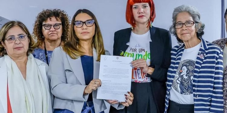 Primera Dama de Brasil recibe a familiares de Julieta Hernández