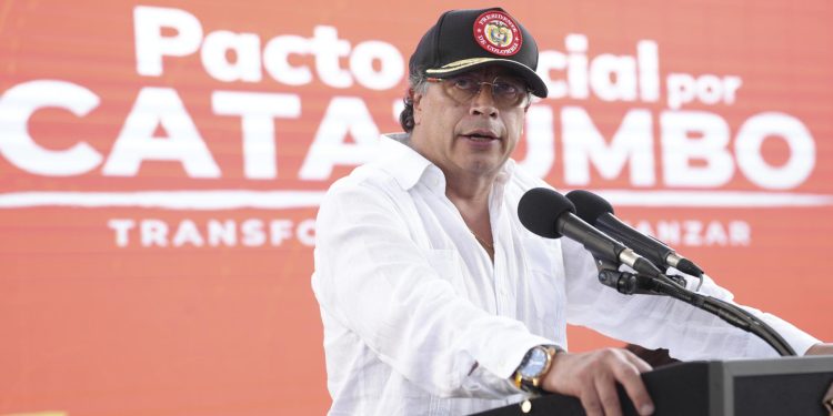 Petro aceptará propuesta de Maduro para construir Zona Económica Binacional Especial